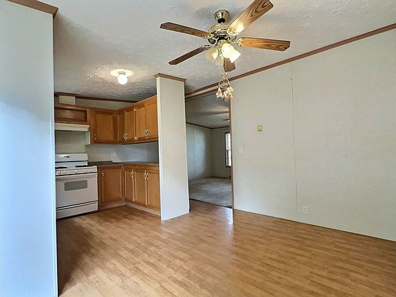 4th image of 519 22nd Ave N