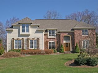 20 Blackberry Ln, Shelton, CT