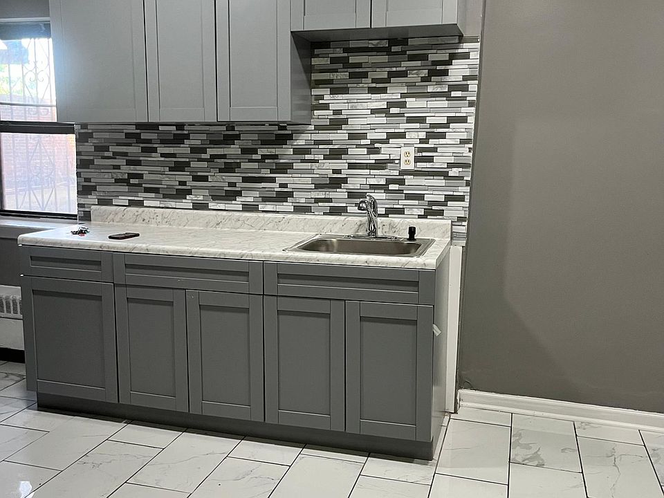 1st image of 425 Mount Prospect Ave APT 108