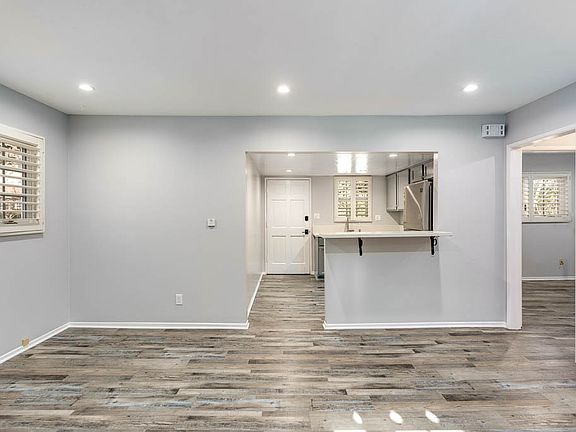 3rd image of 489 Sturtevant Dr
