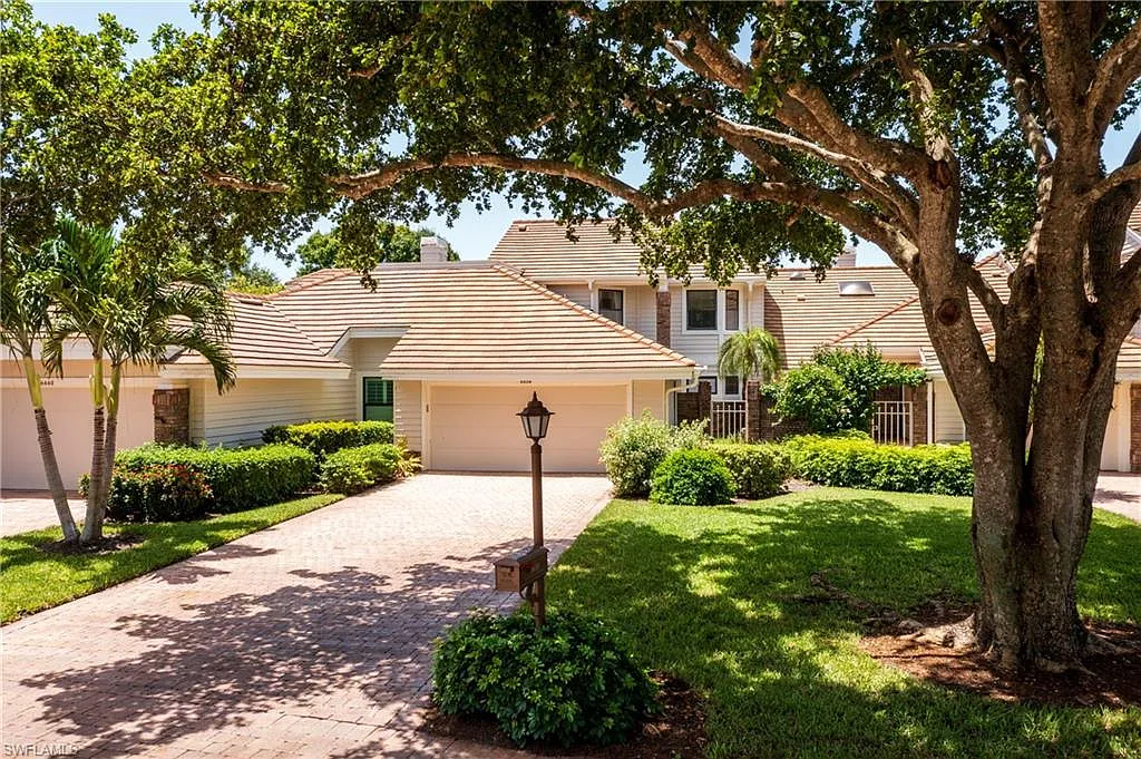 3 bed, 2.5 bath, 1900 sqft, $14,750 — Photo 1