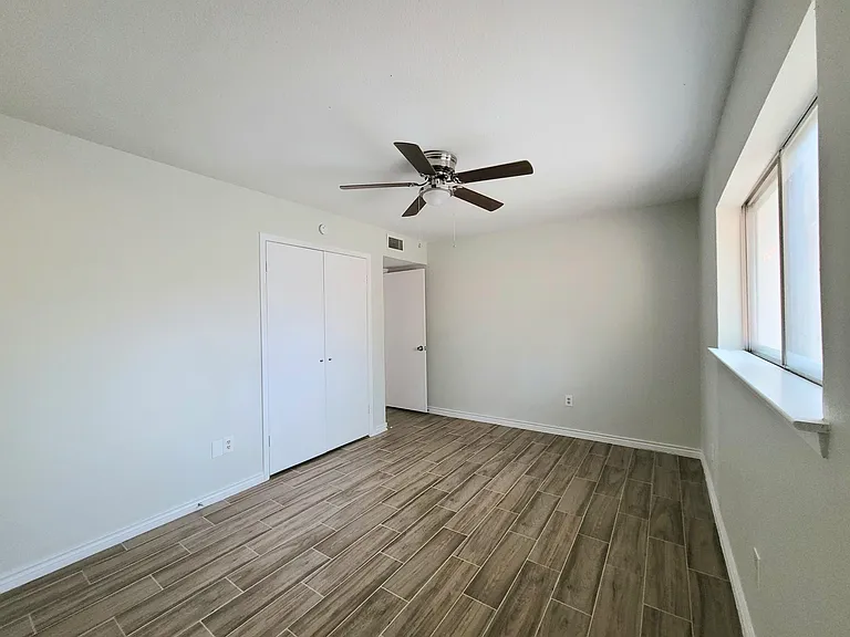 701 Salem Dr — Photo 8