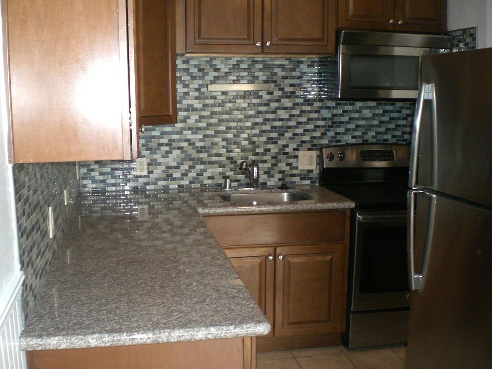 1st image of 1240 21st Ave #3