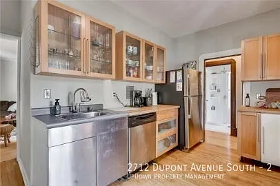 2712 Dupont Ave S #2 — Photo 17