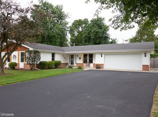 405 Maple Ln, Shorewood, IL 60404