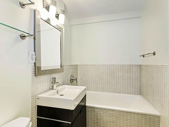 5th image of 315 W End Ave APT 6A