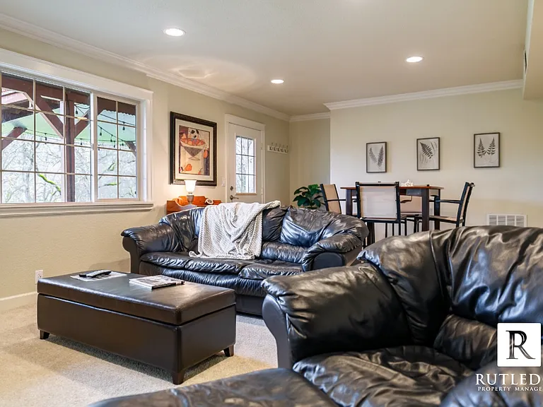6565 Whispering Pines Ln — Photo 35