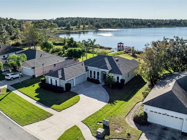3804 Bayshore Cir, Tavares, FL 32778