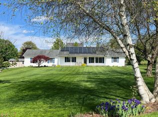 737 Orchard Hl, Pittsford, VT 05763