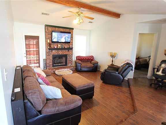 4th image of 2302 Onyx Cir