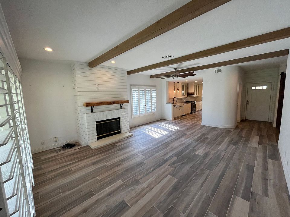1st image of 289 Vista Royale Cir W