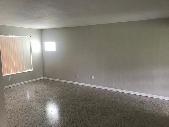 4th image of 2095 Pleasant Dr