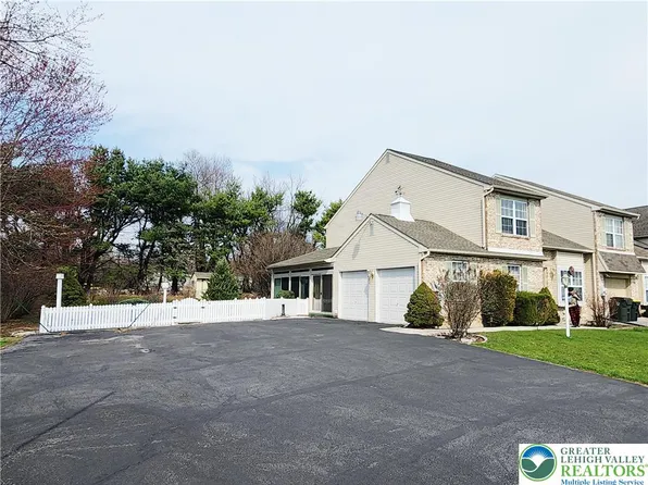 553 Wild Mint Ln, Allentown, PA 18104