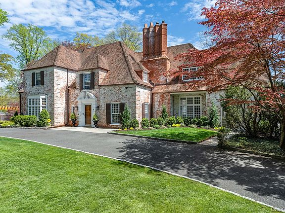 2nd image of 8 Rittenhouse Road