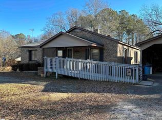 112 Middle St, Laurens, SC 29360