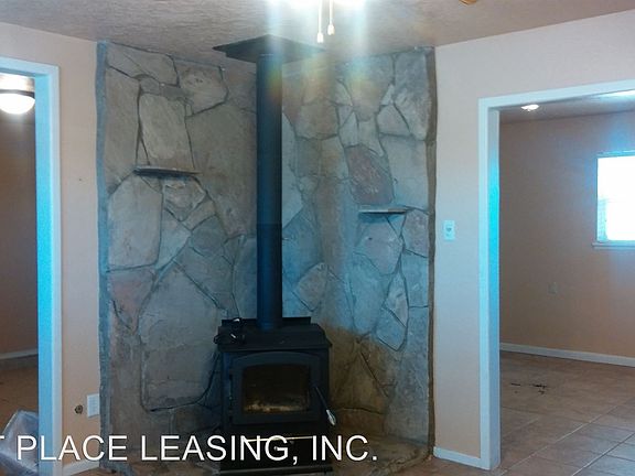 2nd image of 1005 N Beta St