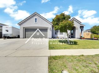 1053 Zanes Dr, Plumas Lake, CA 95961
