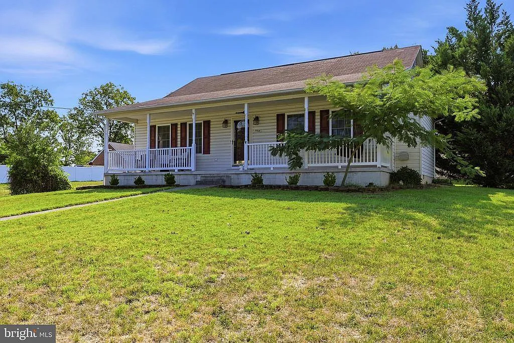 3 bed, 1525 sqft, $2,150 — Photo 3