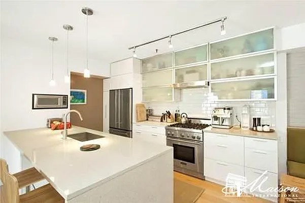 Rented by Maison International | media 21
