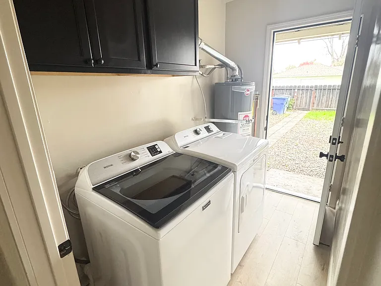708 Burke Ave — Photo 3