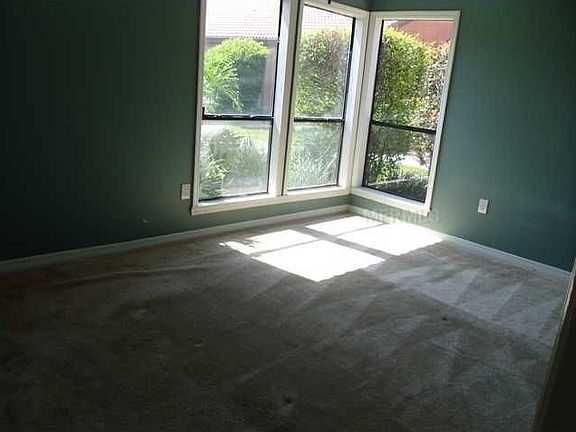 3rd image of 613 Montego Bay Ct N Unit 613