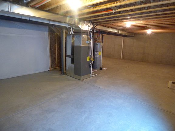 5th image of 6024 W 1st St Unit 38