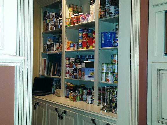 4th image of 1635 Deerfield Dr