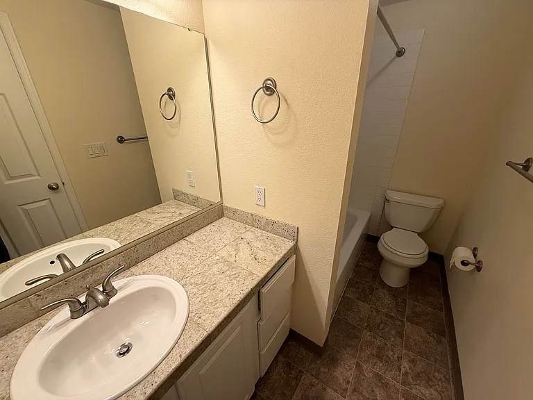 11112 NE 124th Ln #D115 — Photo 23