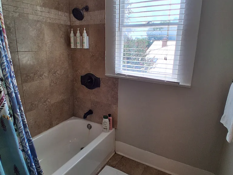 619 Cedar St — Photo 13