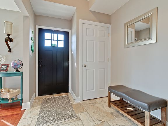 2nd image of 602 Dawes St