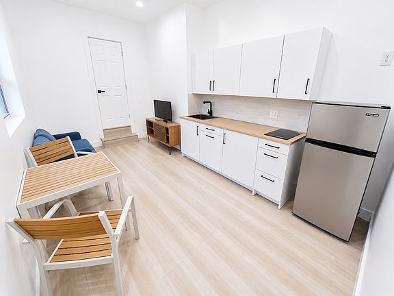4th image of 6241 NW Miami Pl #1