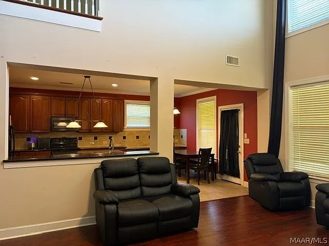 9207 Albury Ct — Photo 28