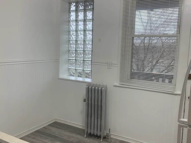 5352 N Winthrop Ave #2 — Photo 15