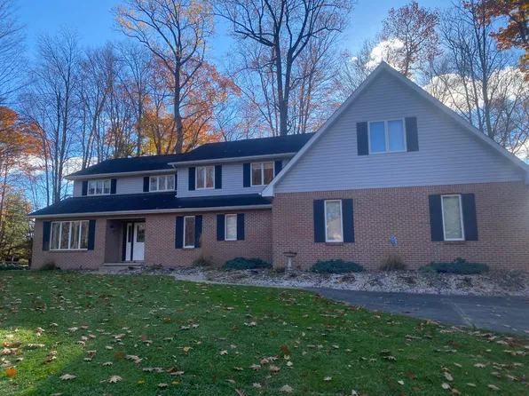 2456 Bay Rd, Du Bois, PA 15801