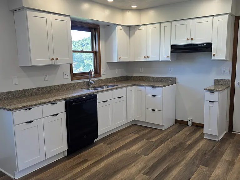 121 Avalon Dr — Photo 17