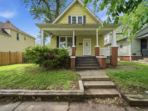 2701 N Dechman Ave, Peoria, IL 61603