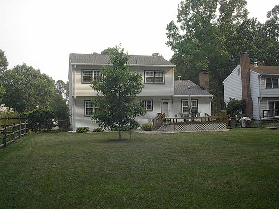 Huge landscaped yard