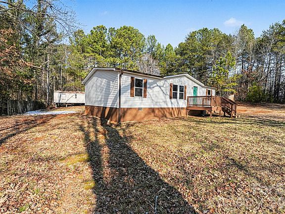 3rd image of 6423 Helens Way