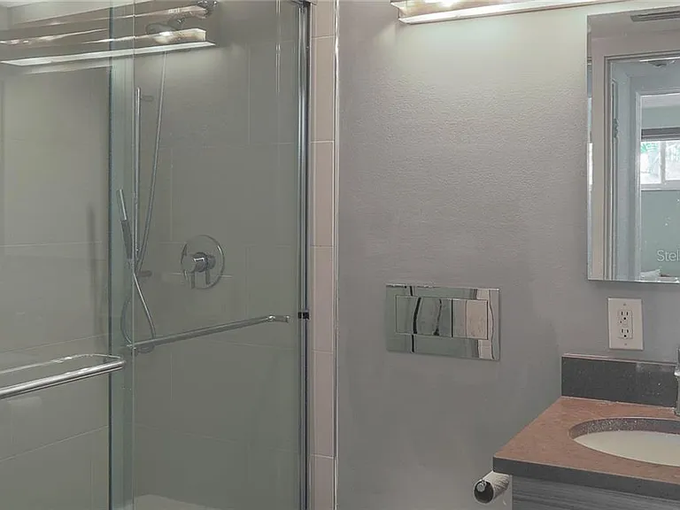 500 S Washington Dr #16A — Photo 13