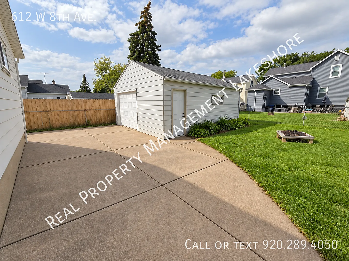 Nice 2-Bedroom Home with Garage & Full Basement Oshkosh — Photo 2