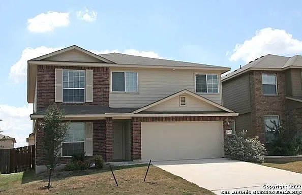 4 bed, 2.5 bath, 2347 sqft, $1,750 — Photo 2
