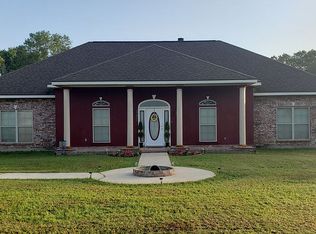 145 Rolling Oaks Dr, Opelousas, LA 70570