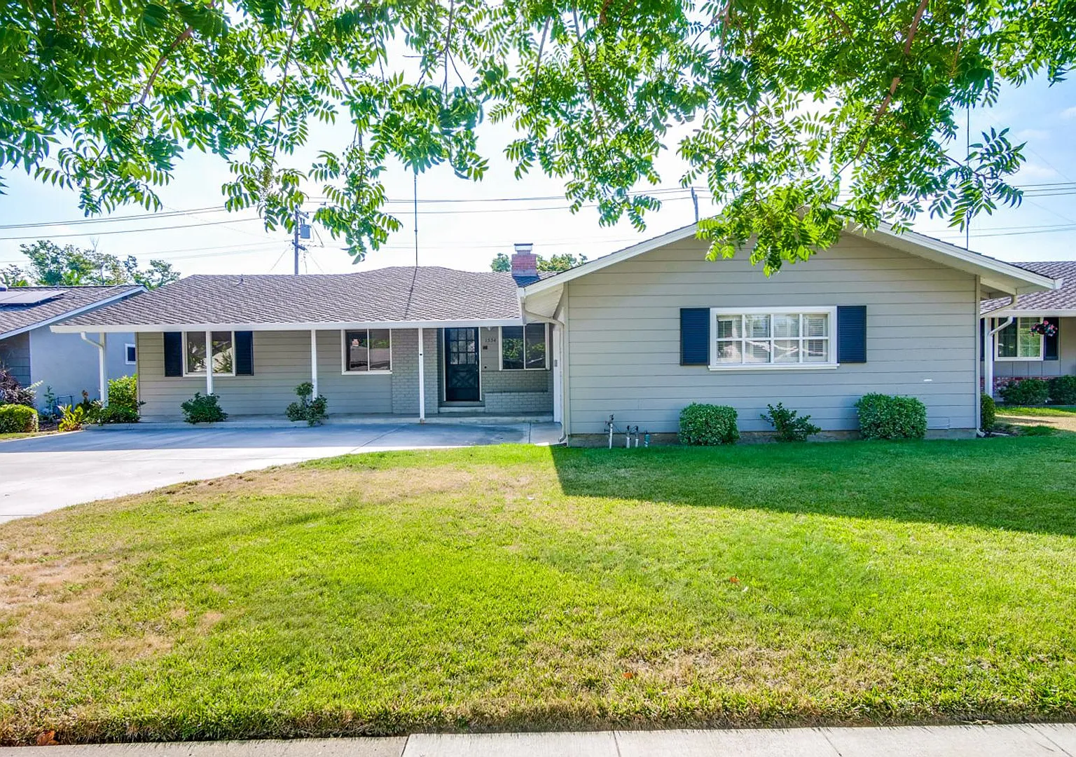 Welcome to this 3 bedroom 2 bathroom dog friendly home in West San Jose. — Photo 2
