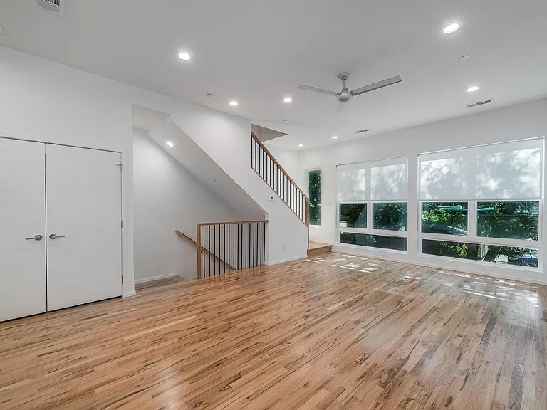 5931 Ross Ave #203 — Photo 5