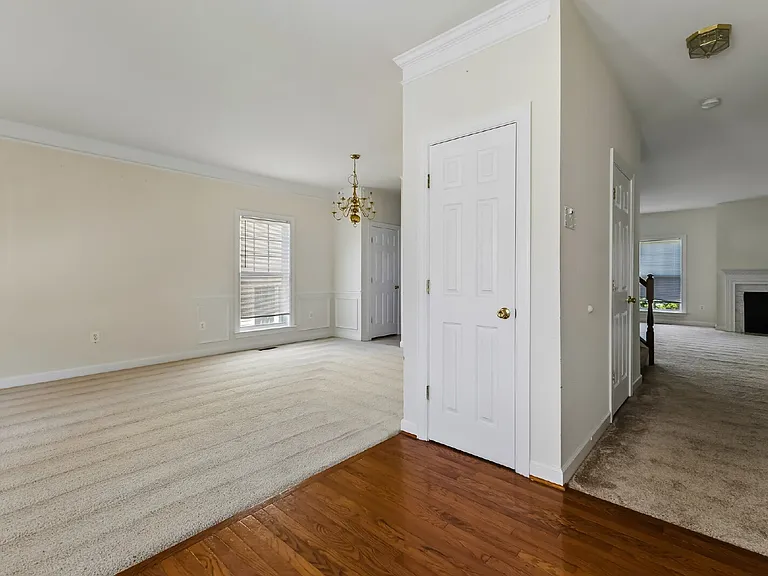 4160 Agency Loop — Photo 3