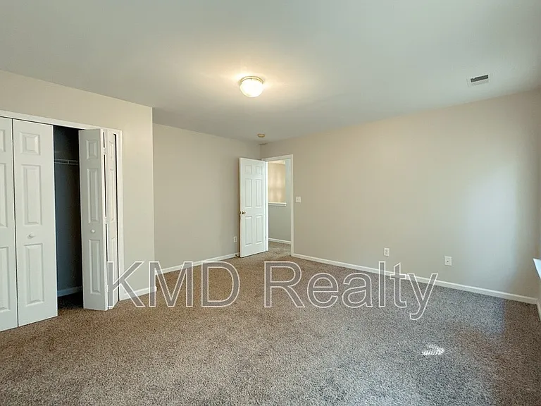 7629 Abigail Glen Dr — Photo 15