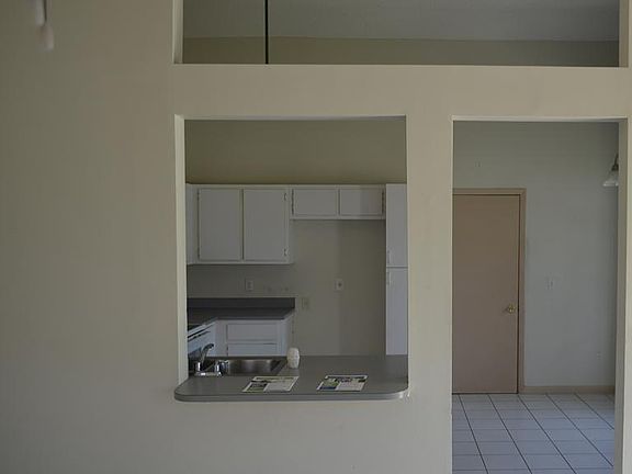 3rd image of 970 SW 134th Ave