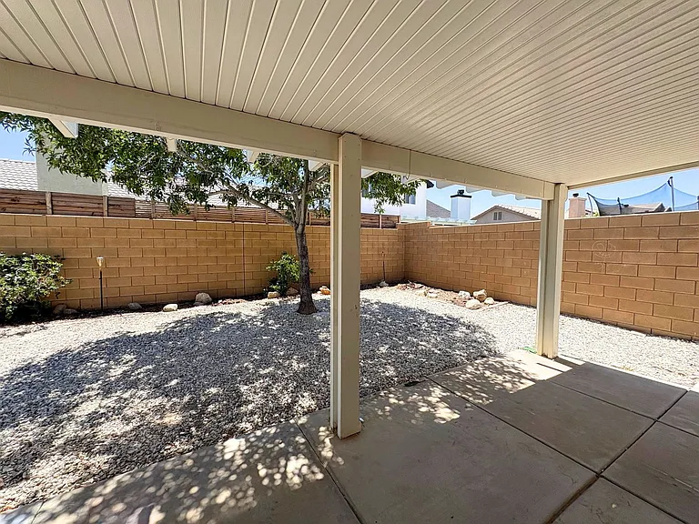 13085 Camden Ln — Photo 16