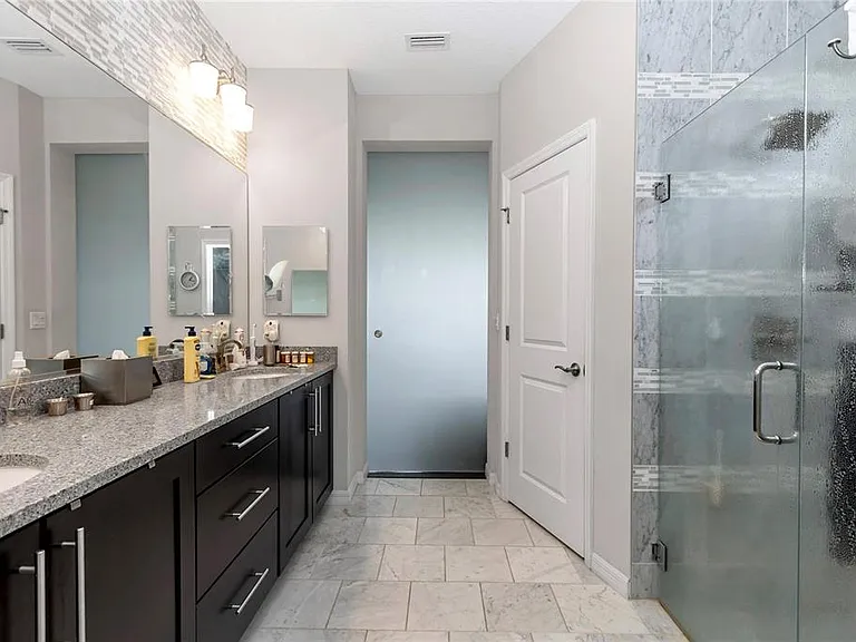 5423 NW 35th Lane Rd — Photo 23