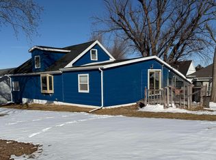 306 1/2 H St, Stapleton, NE 69163